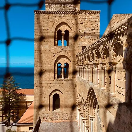 Cathedral Palace *